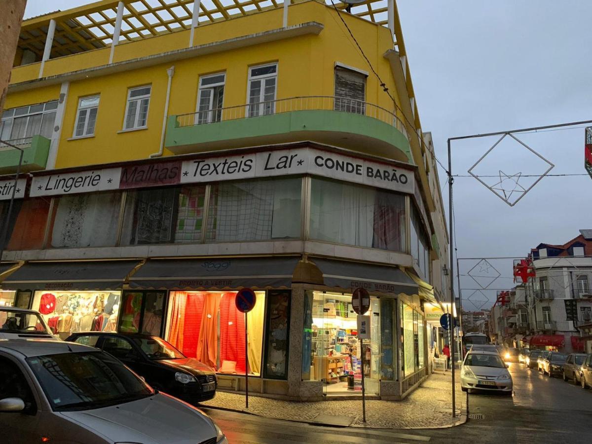 Lar Dois Coracoes Hostel Alges Bagian luar foto